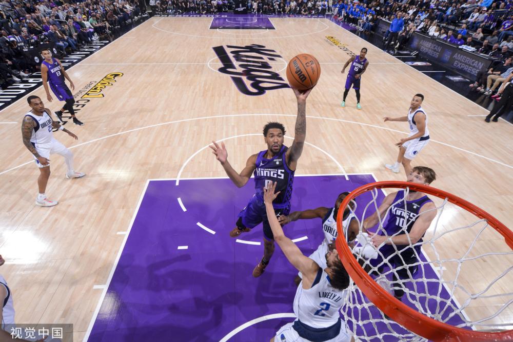 在这个篮球 在这个篮球